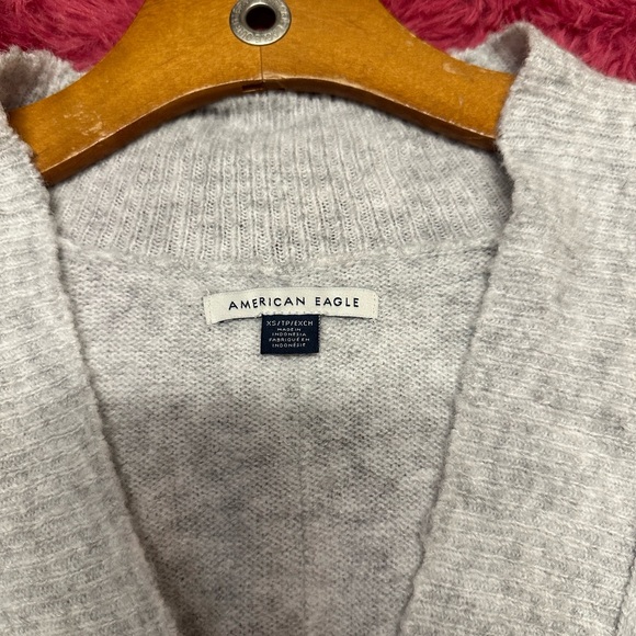 Light grey American Eagle button cardigan - Picture 2 of 3
